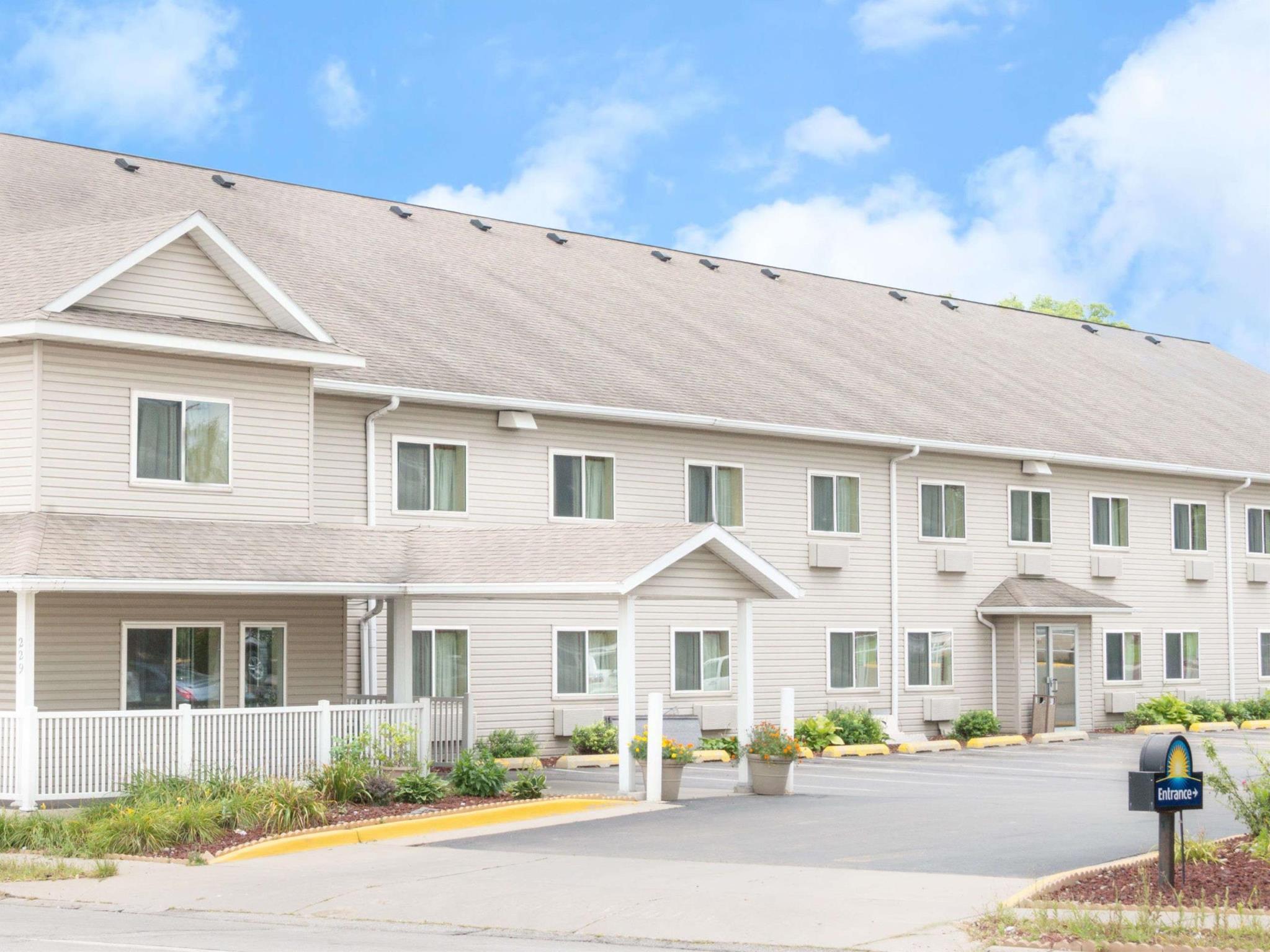Days Inn By Wyndham Ames Ngoại thất bức ảnh